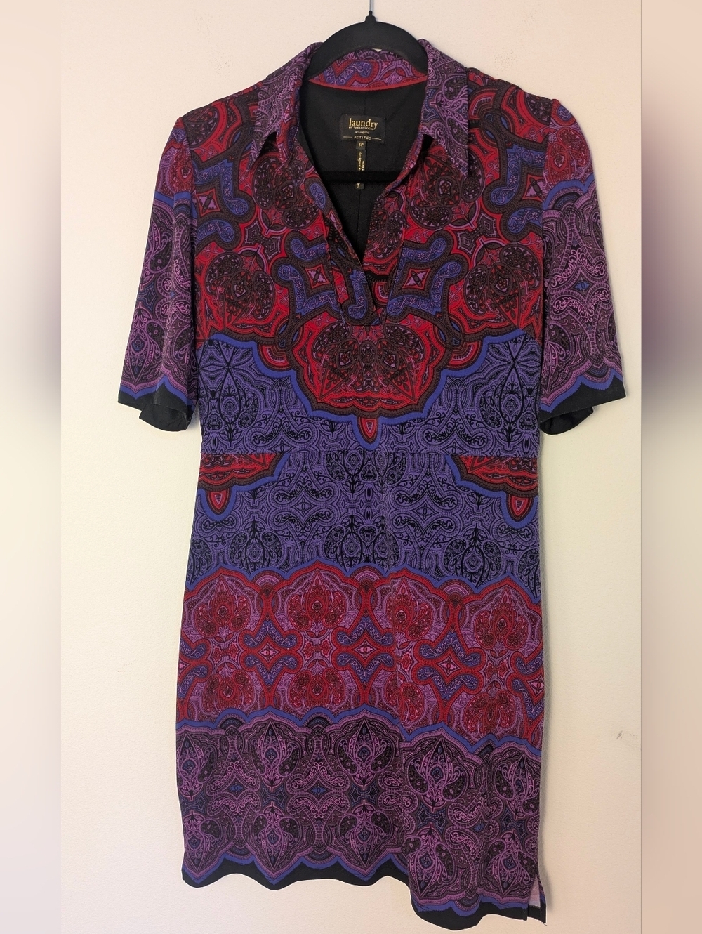 Laundry Paisley Fully Lined Short Sleeved Stretchy Mini Dress Cherry Sz S P EUC